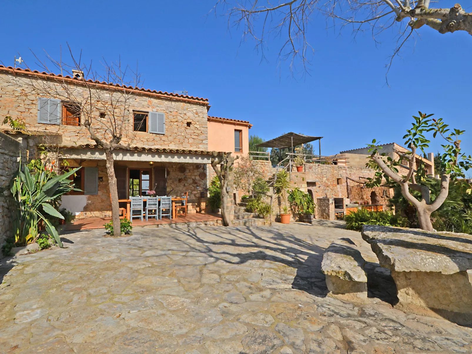 Rafal baix - Outside