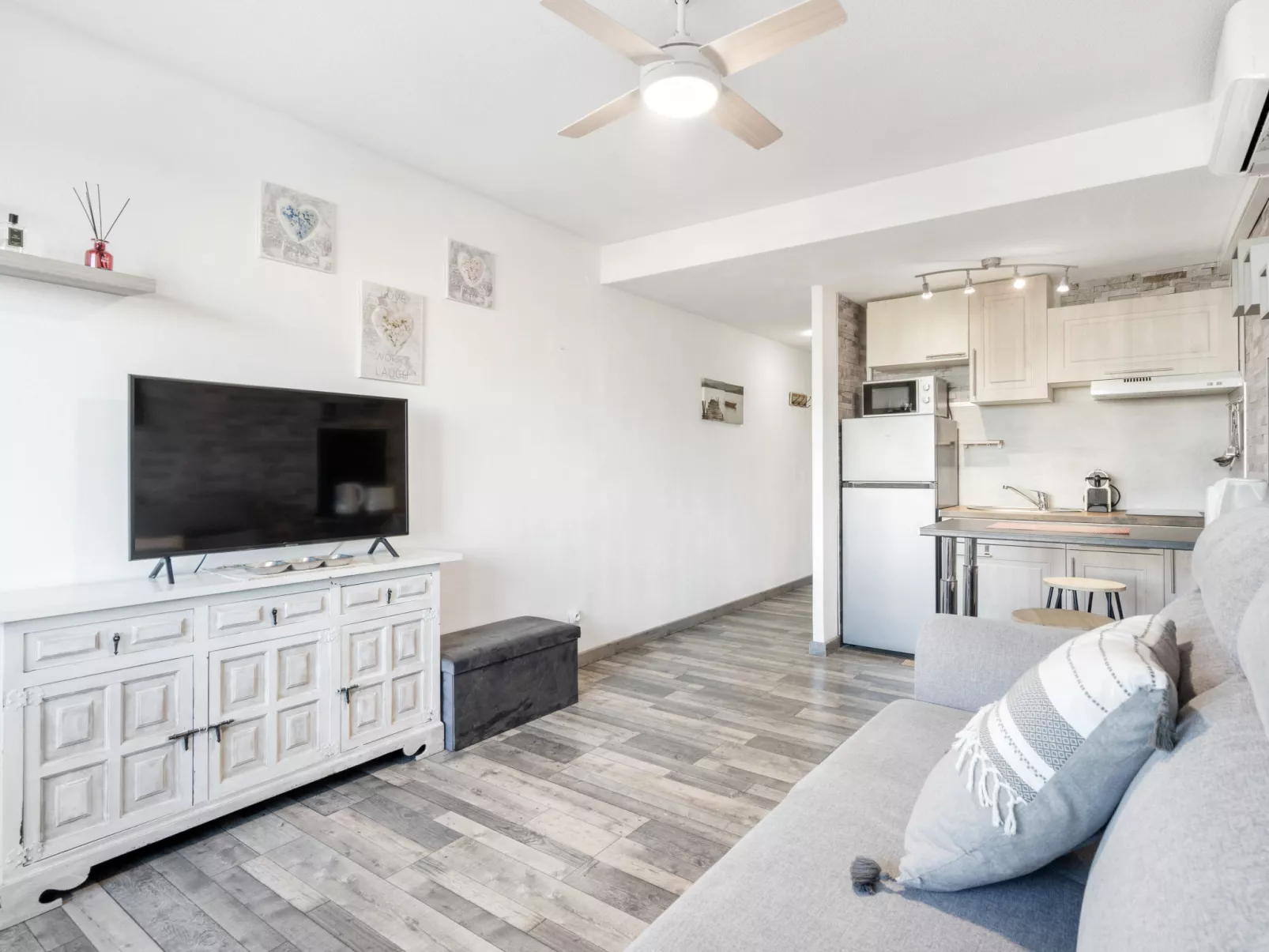 WELCS ESTUDIO 156 PDA en el centro - Dedans