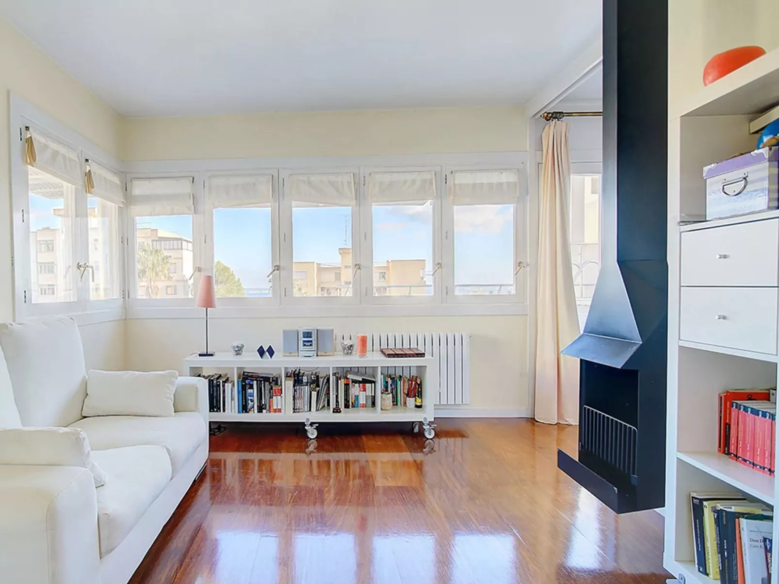 VILLA BONANOVA STYLE - Drinnen