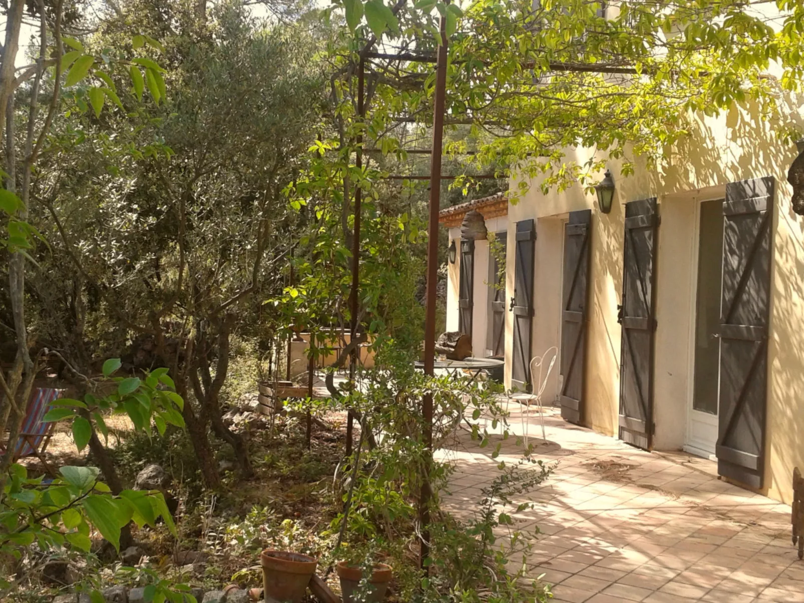 LA CADENIERE - Dehors