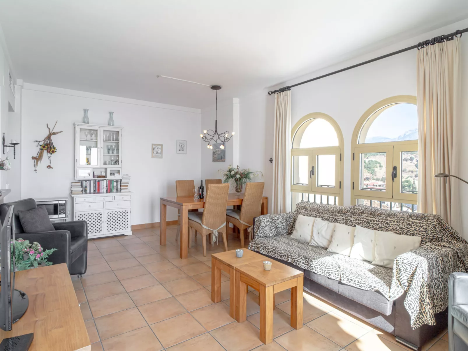 Tamango Hill Alcazaba B by Casasol - Inside
