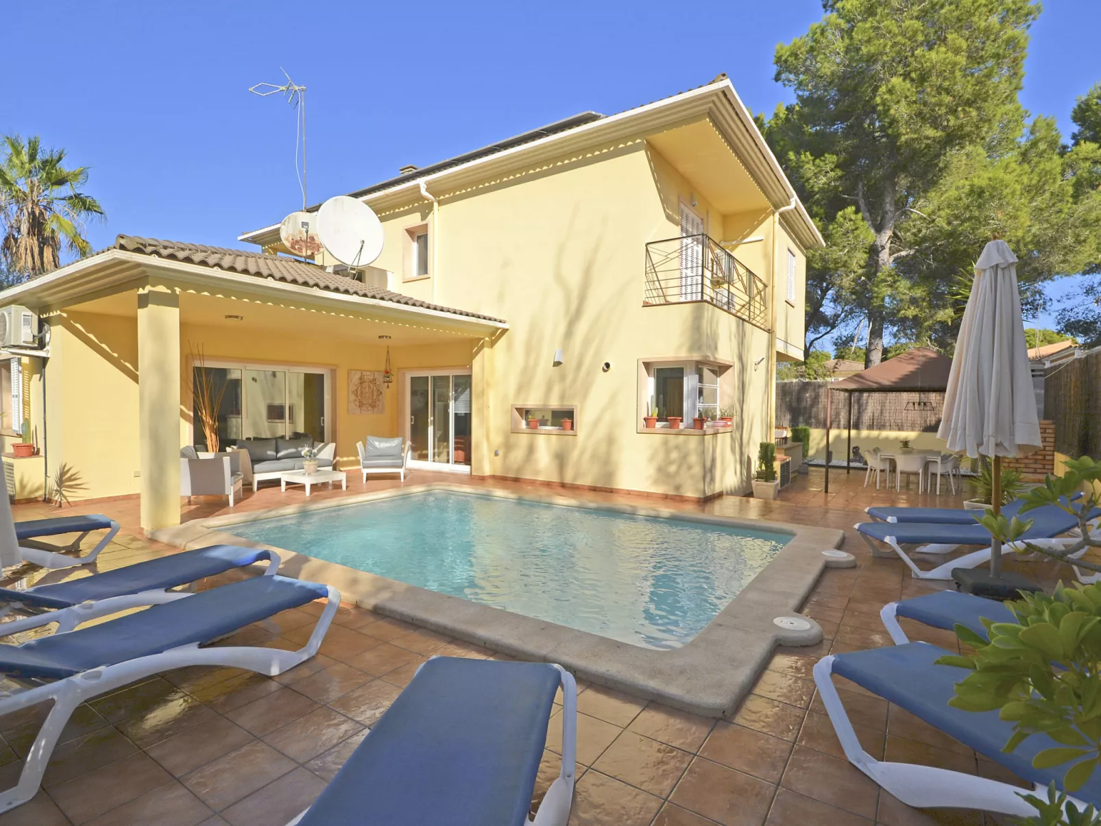 Villa Prestige - Draußen