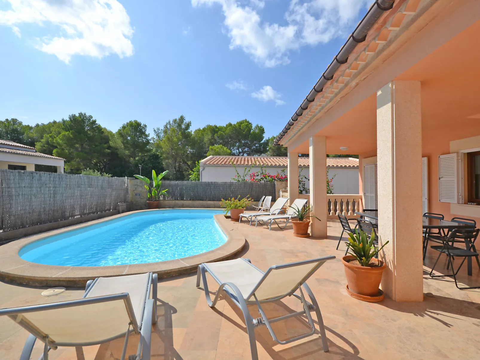 Esperanza - Draußen