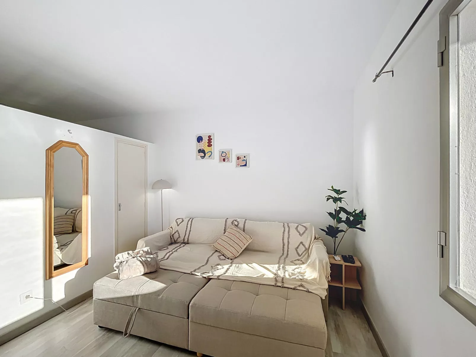 WELCS ESTUDIO 266 EMP con vista al mar - Inside