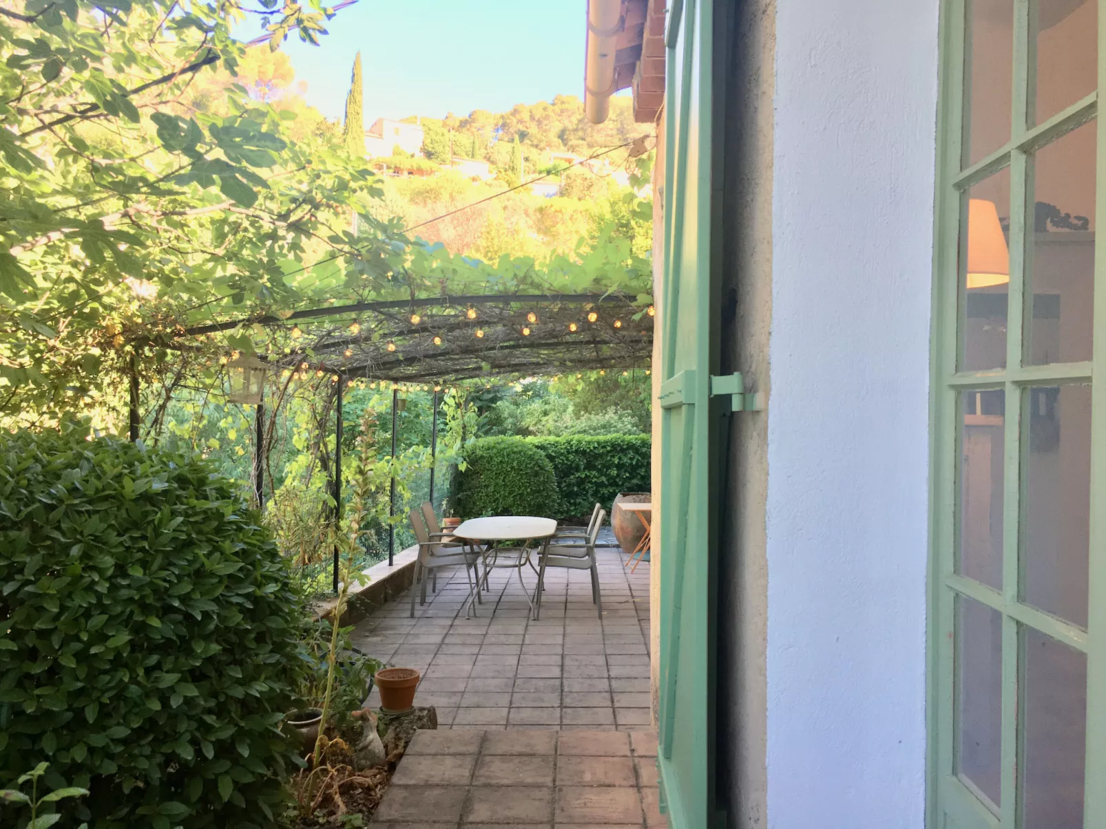 MAISON PERCHEE - Draußen