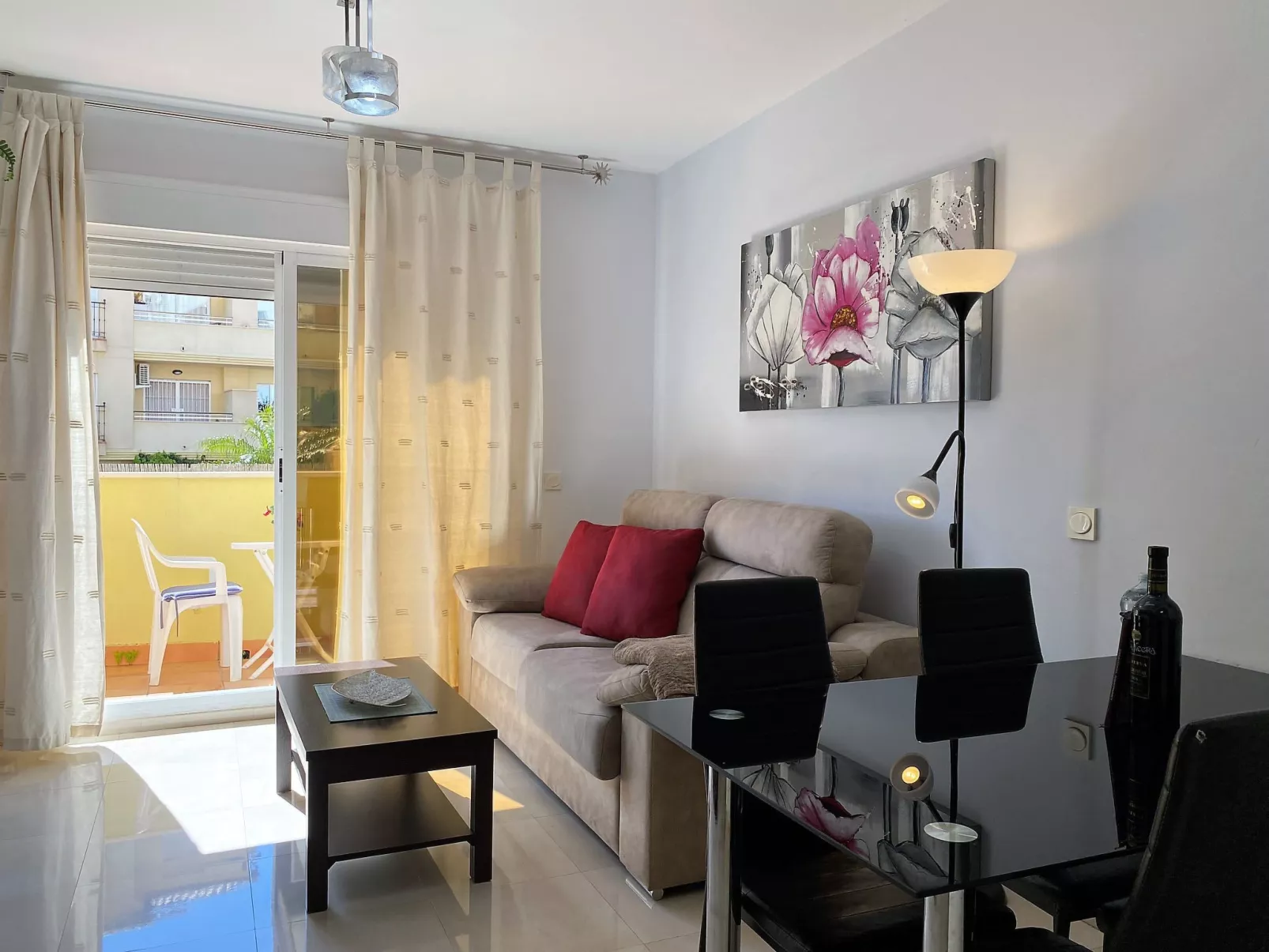 Triton Urban Apartment by Casasol - Inside