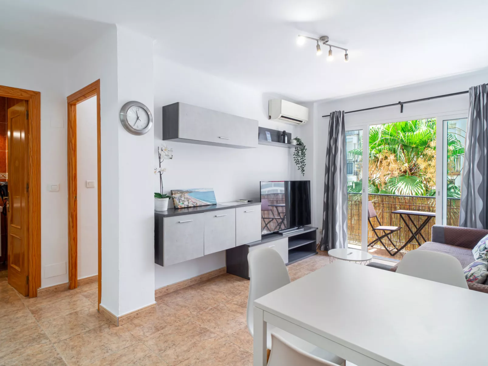 Apartmento Caribe Centro by Casasol - Drinnen