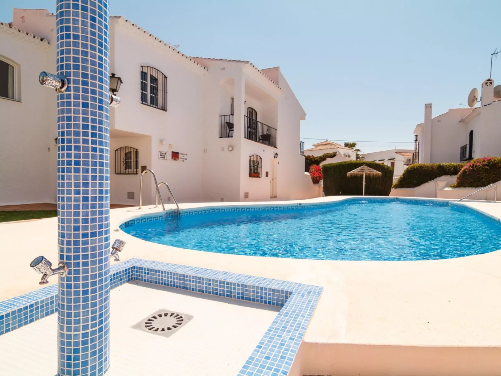 Los Pinos 23 Villas by Casasol - Outside