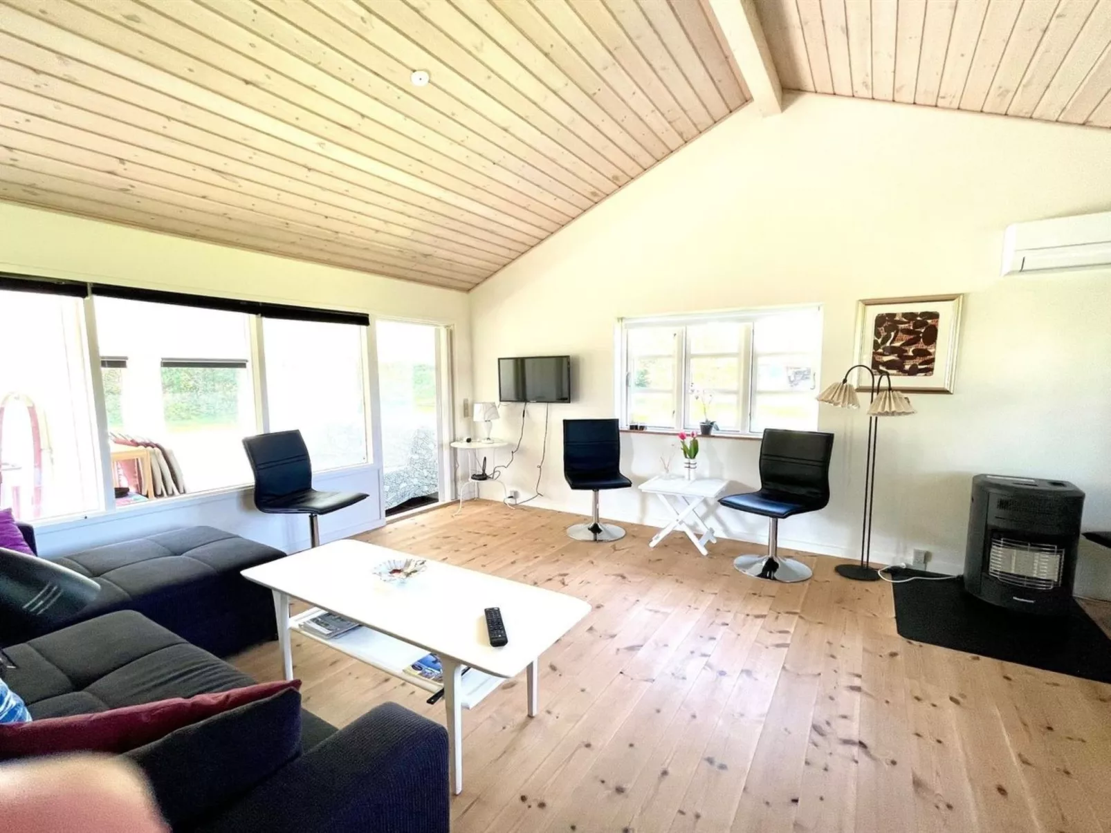 "Annelouise" - 180m to the fjord - Drinnen