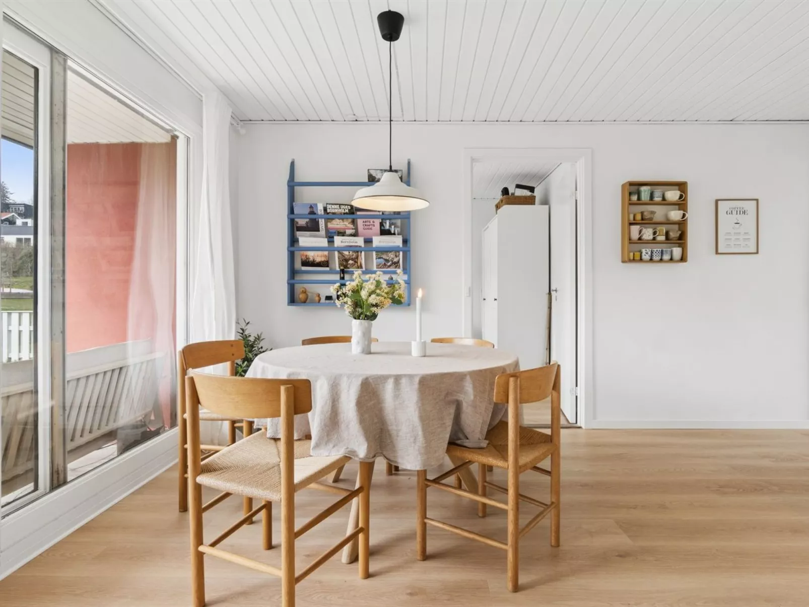 "Maksimilian" - 300m from the sea - Drinnen