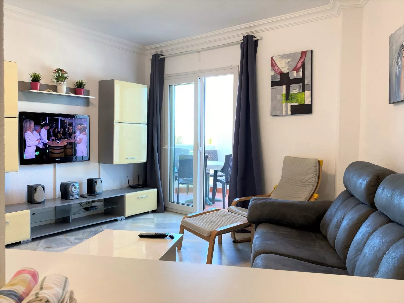 Stella Maris Beachfront 1A by Casasol - Dedans
