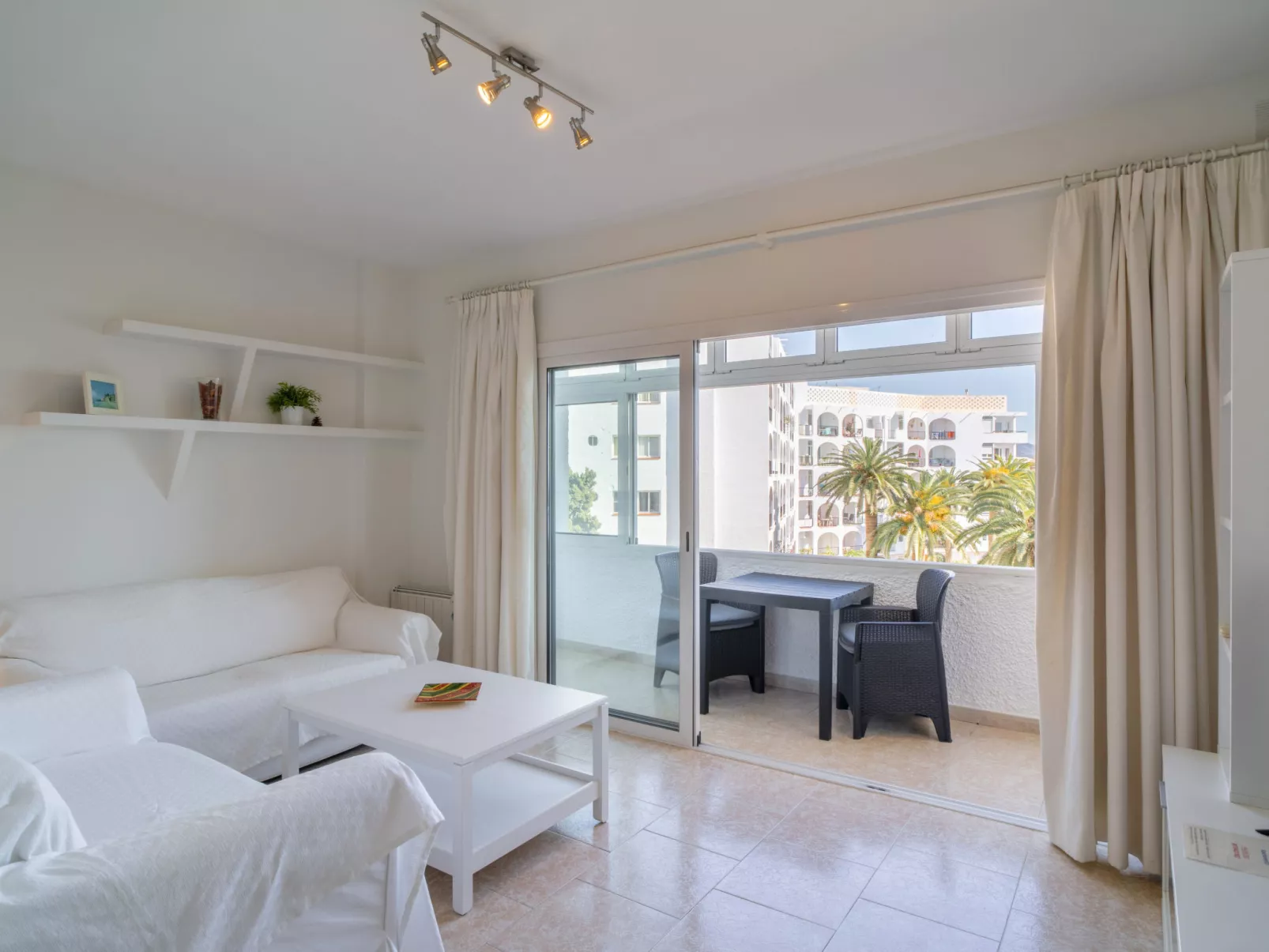 Carabeo 27 Studio by Casasol - Dedans