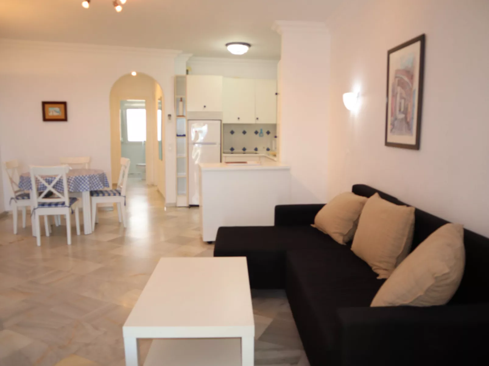 Stella Maris Beachfront 1B by Casasol - Dedans