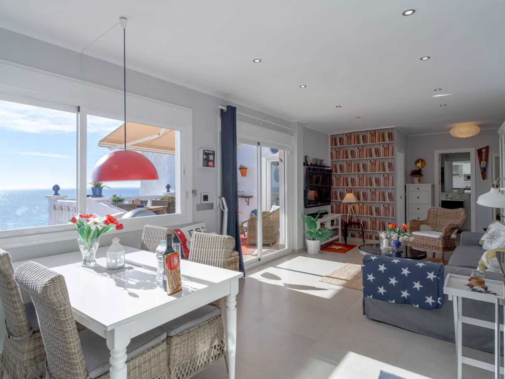 Vistas del Mar by Casasol - Inside