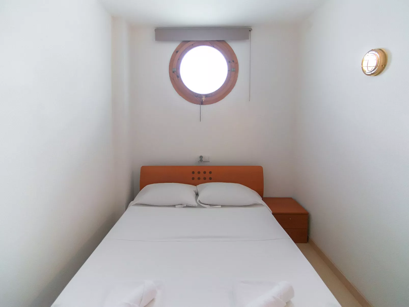 WELCS APARTAMENTO 254 EMP con vista al canal - Inside