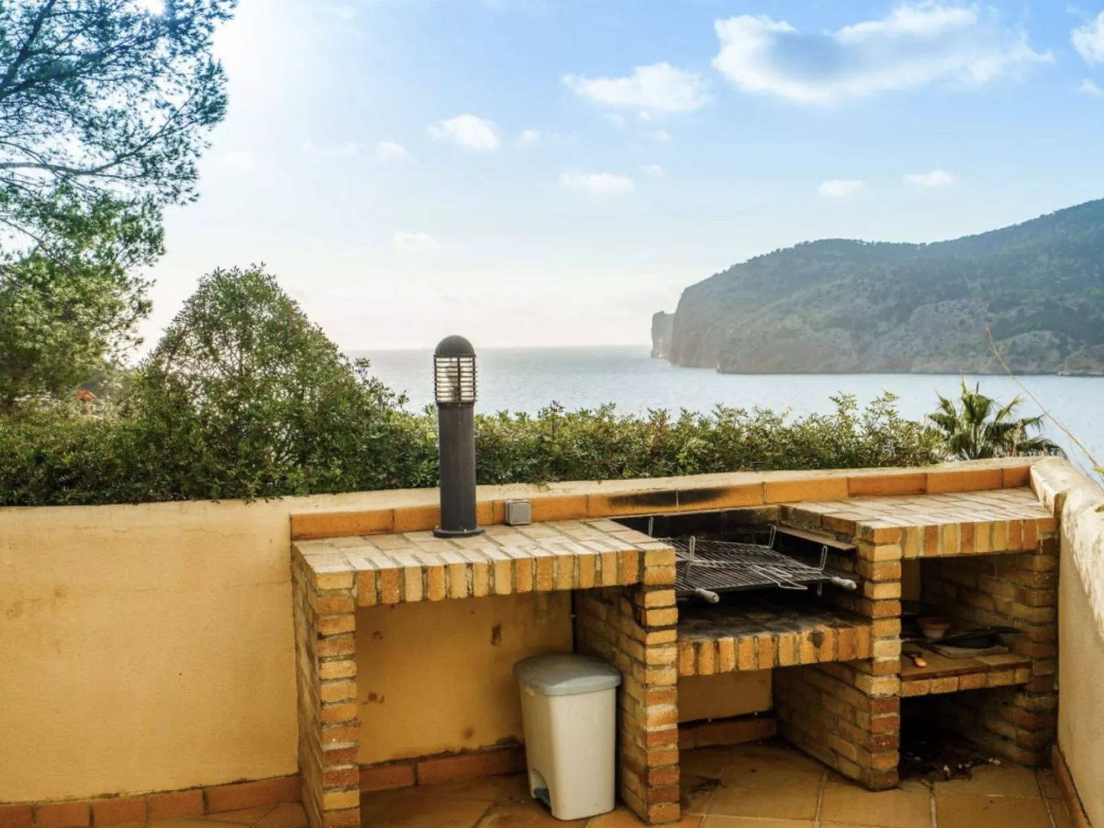 VILLA CAMP DE MAR SEA VIEW - Outside