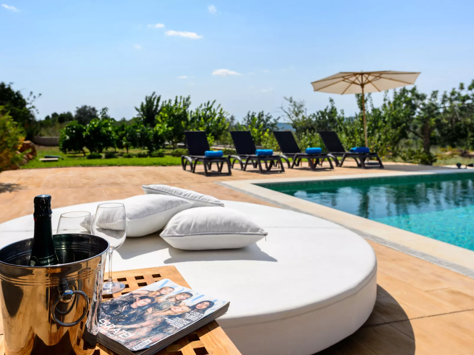 VILLA LUNA - Draußen