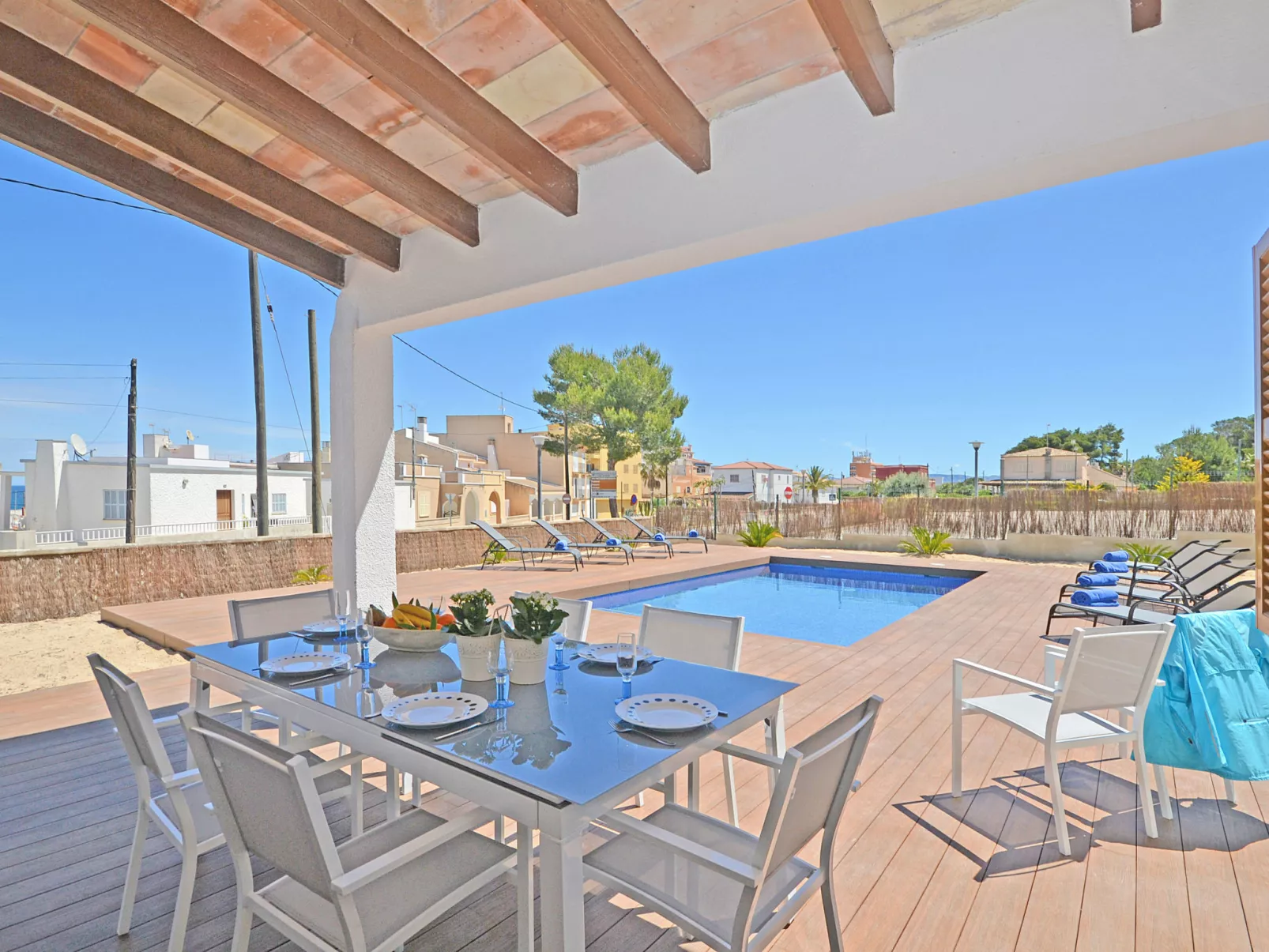 Pinocha (Villa Anglessos) - Draußen