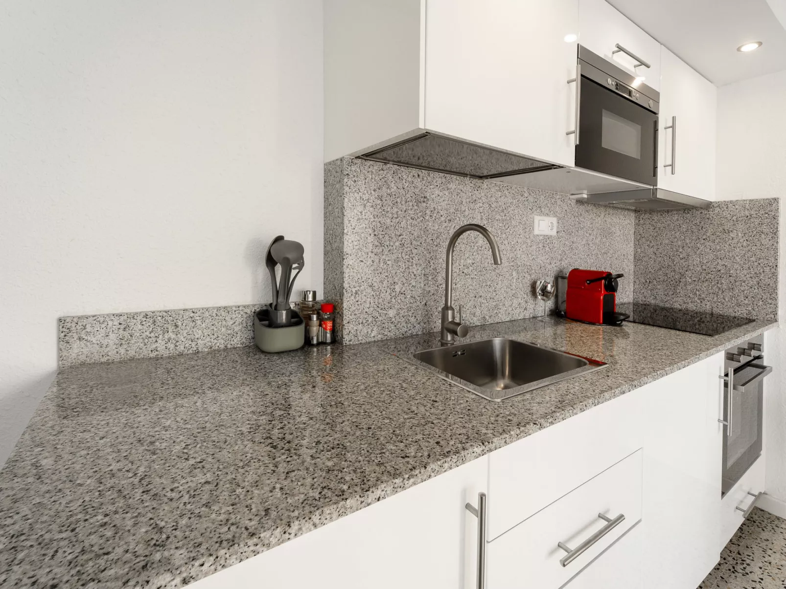 WELCS ESTUDIO 120 EMP cerca del mar - Inside