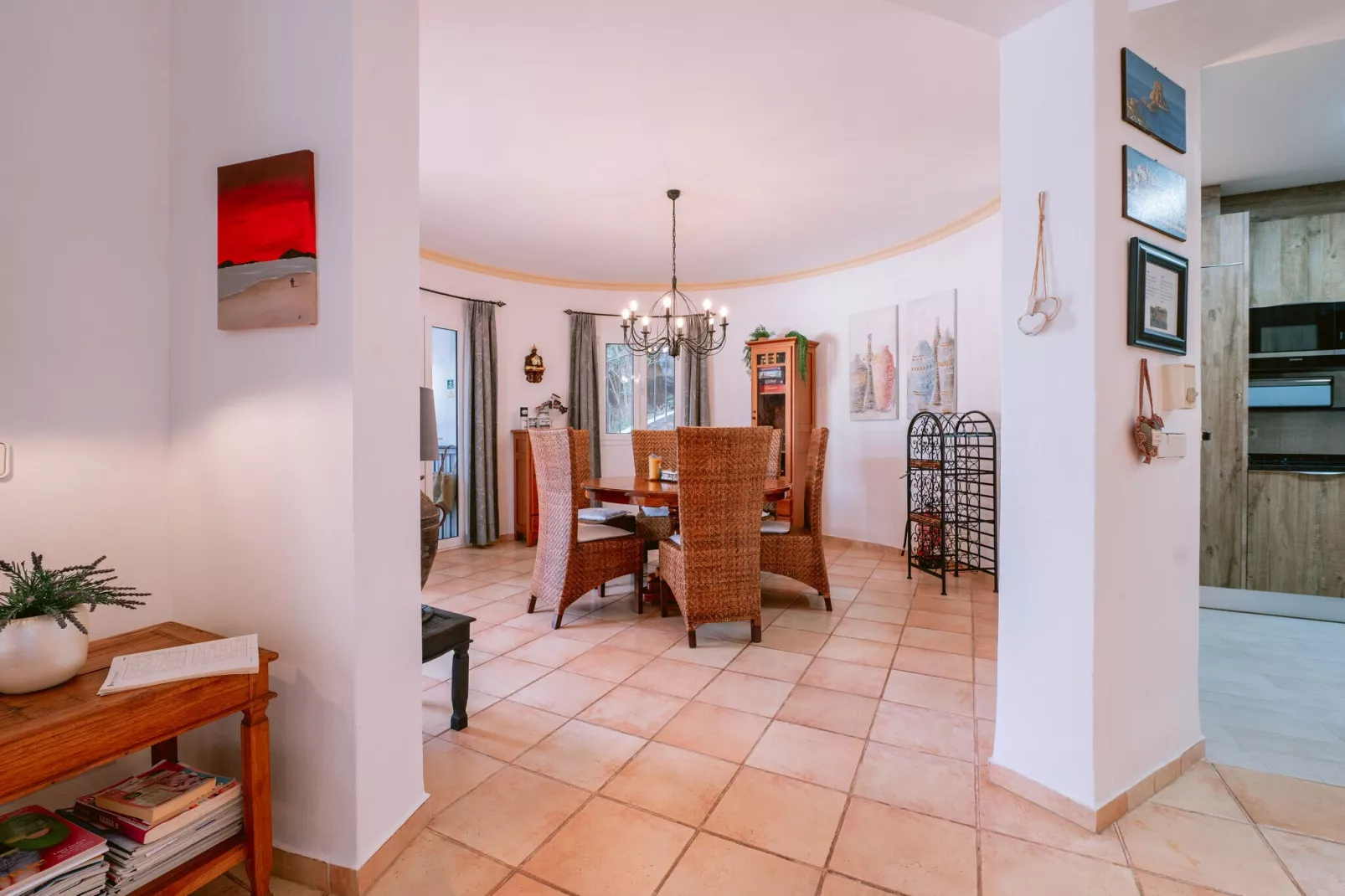 Monte Perdido-Dining room