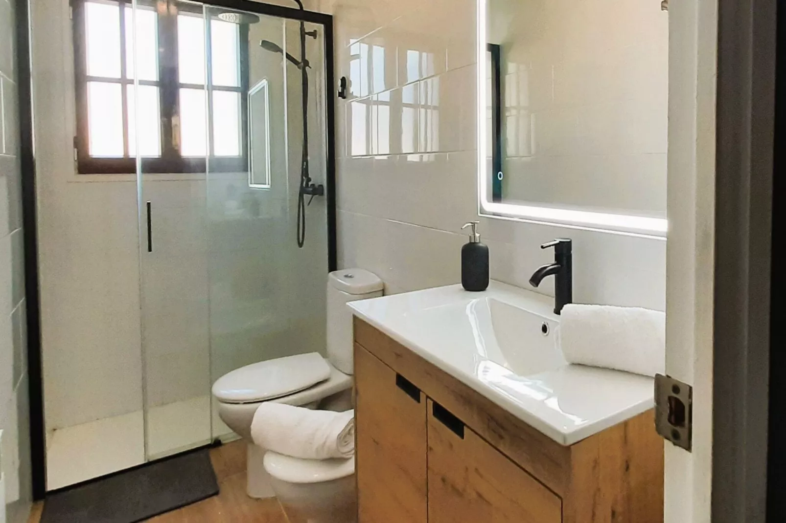 Casa Jaume-Bathroom