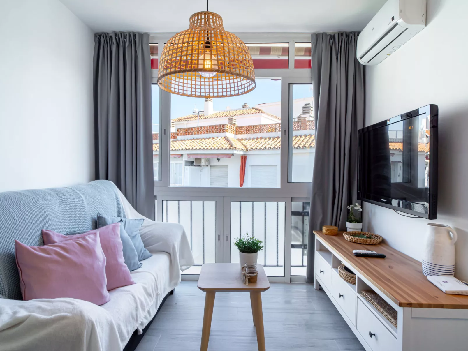 Central Studio by Casasol - Inside