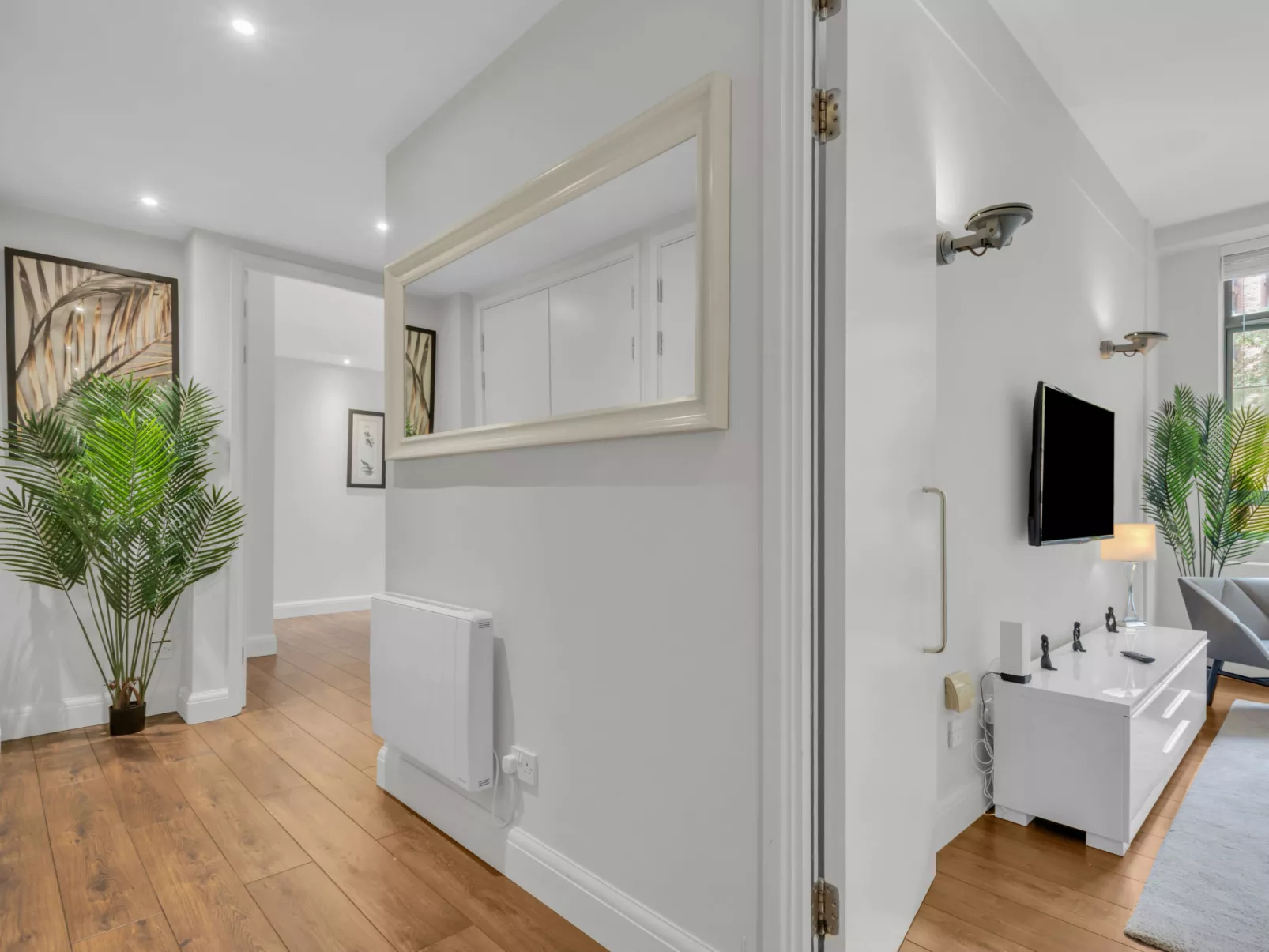 Lawerence apartment - Inside