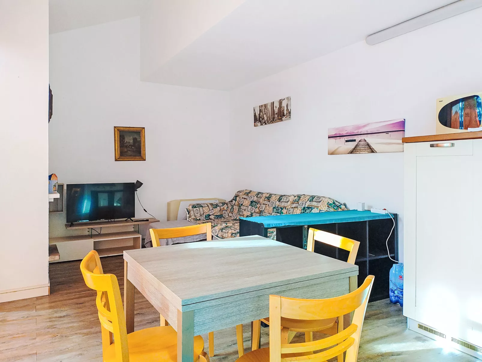 Lake & Pool - Dedans