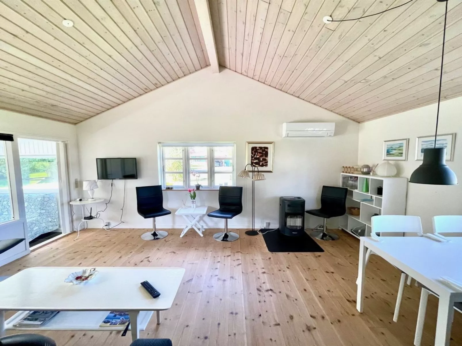 "Annelouise" - 180m to the fjord - Drinnen