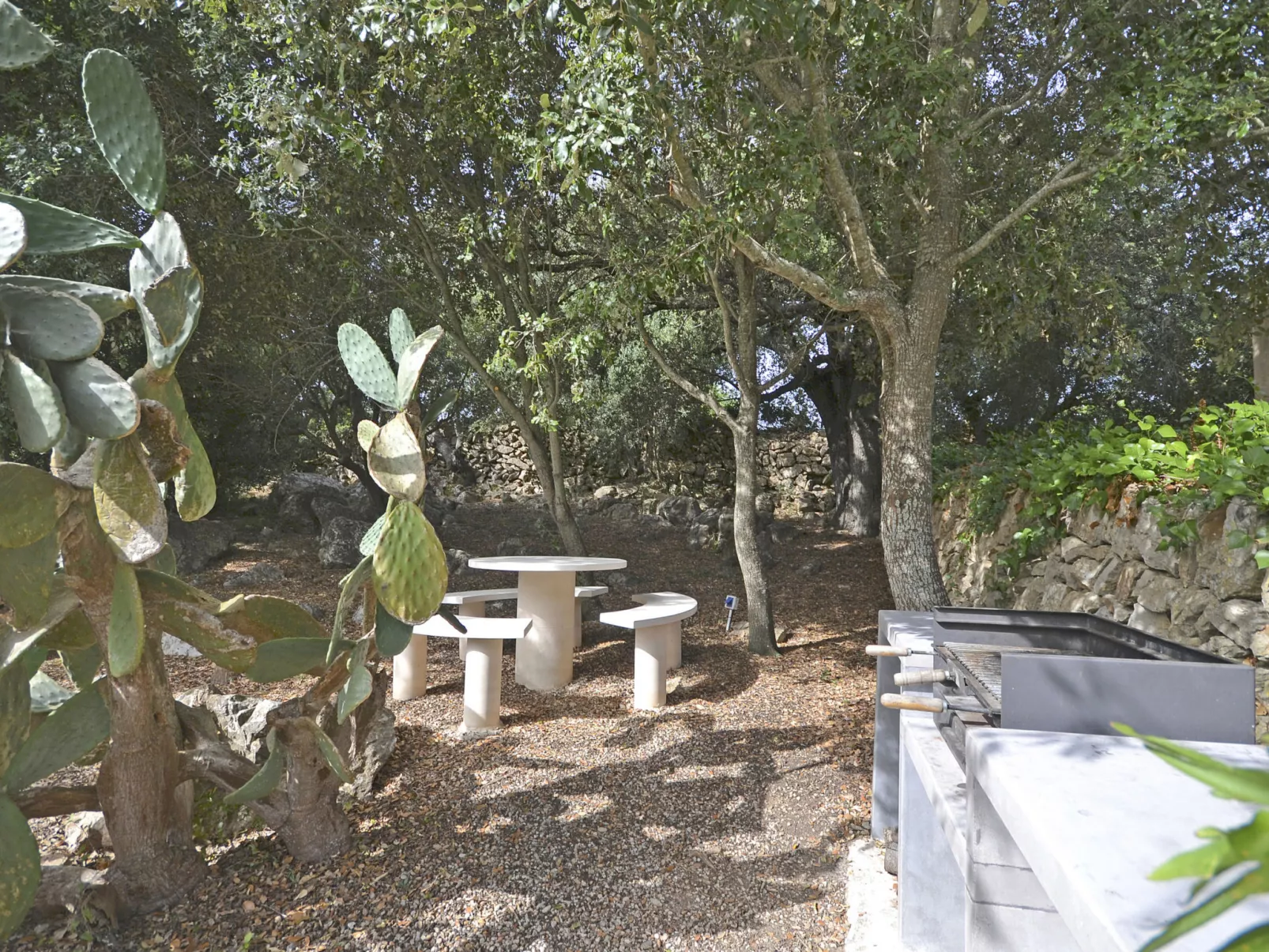 Es Romagueral - Outside