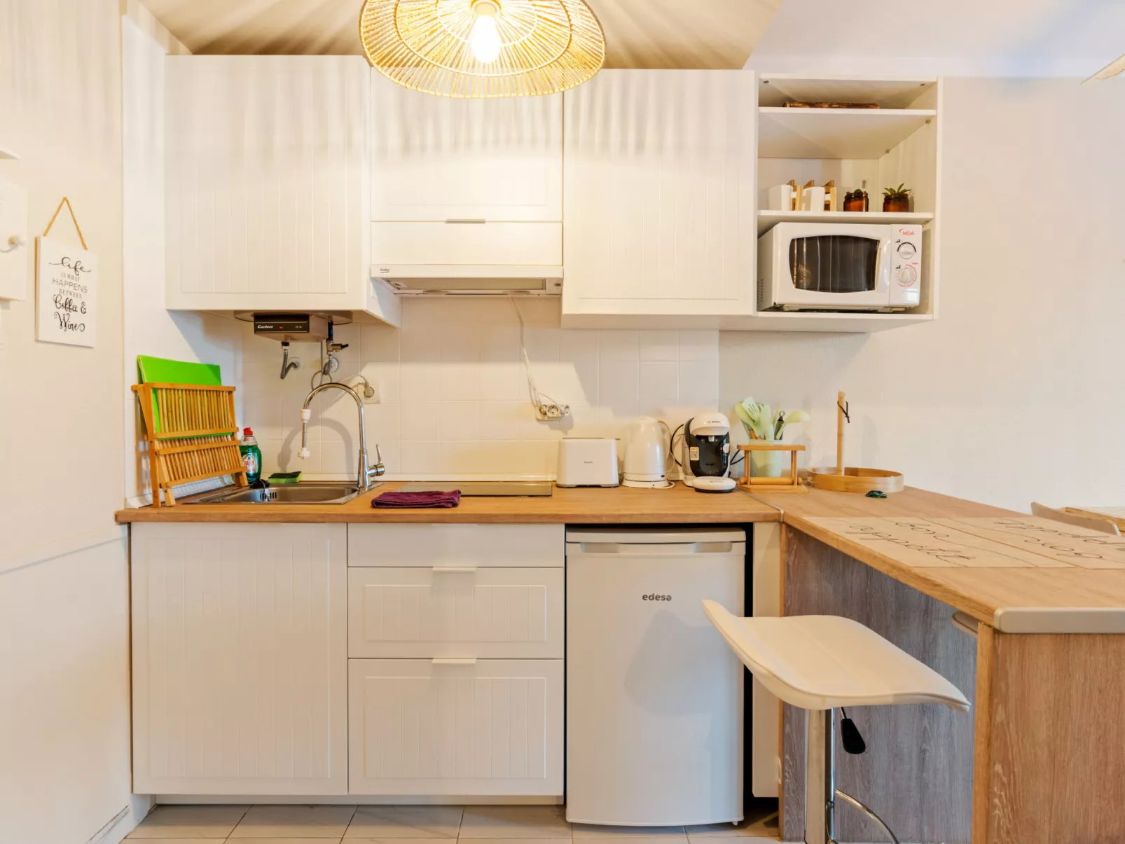 WELCS APARTAMENTO 055 EMP con terraza y vistas - Inside