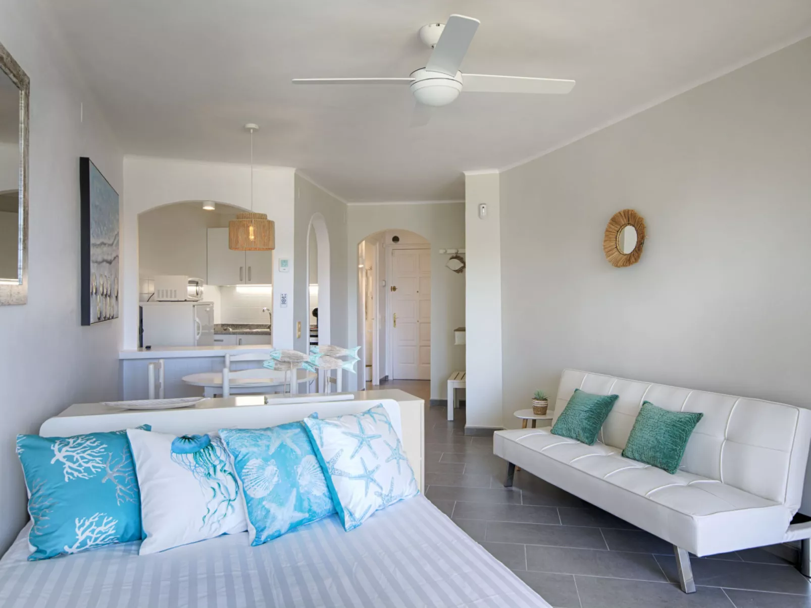 WELCS ESTUDIO PRECIOSO 049 EMP Frente al mar - Drinnen