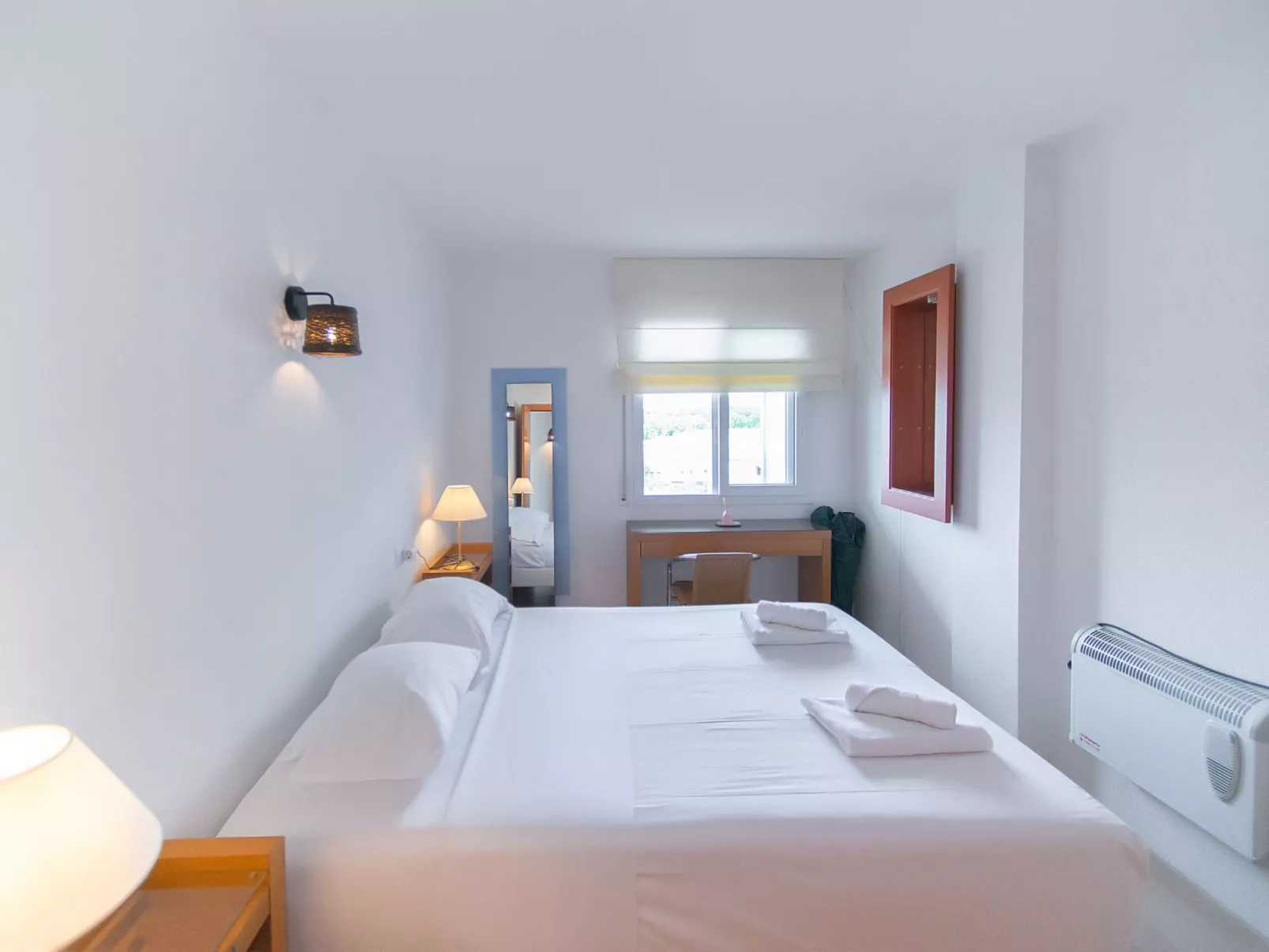 WELCS APARTAMENTO 254 EMP con vista al canal - Inside