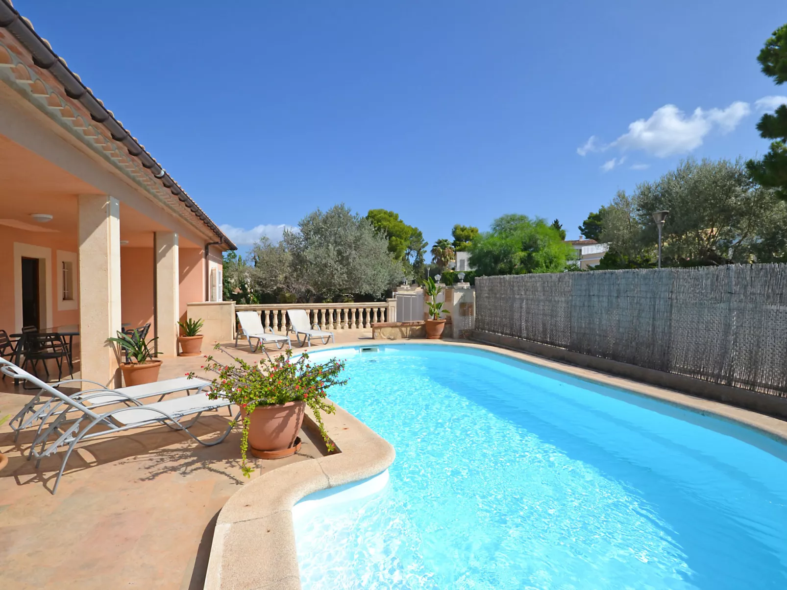 Esperanza - Draußen