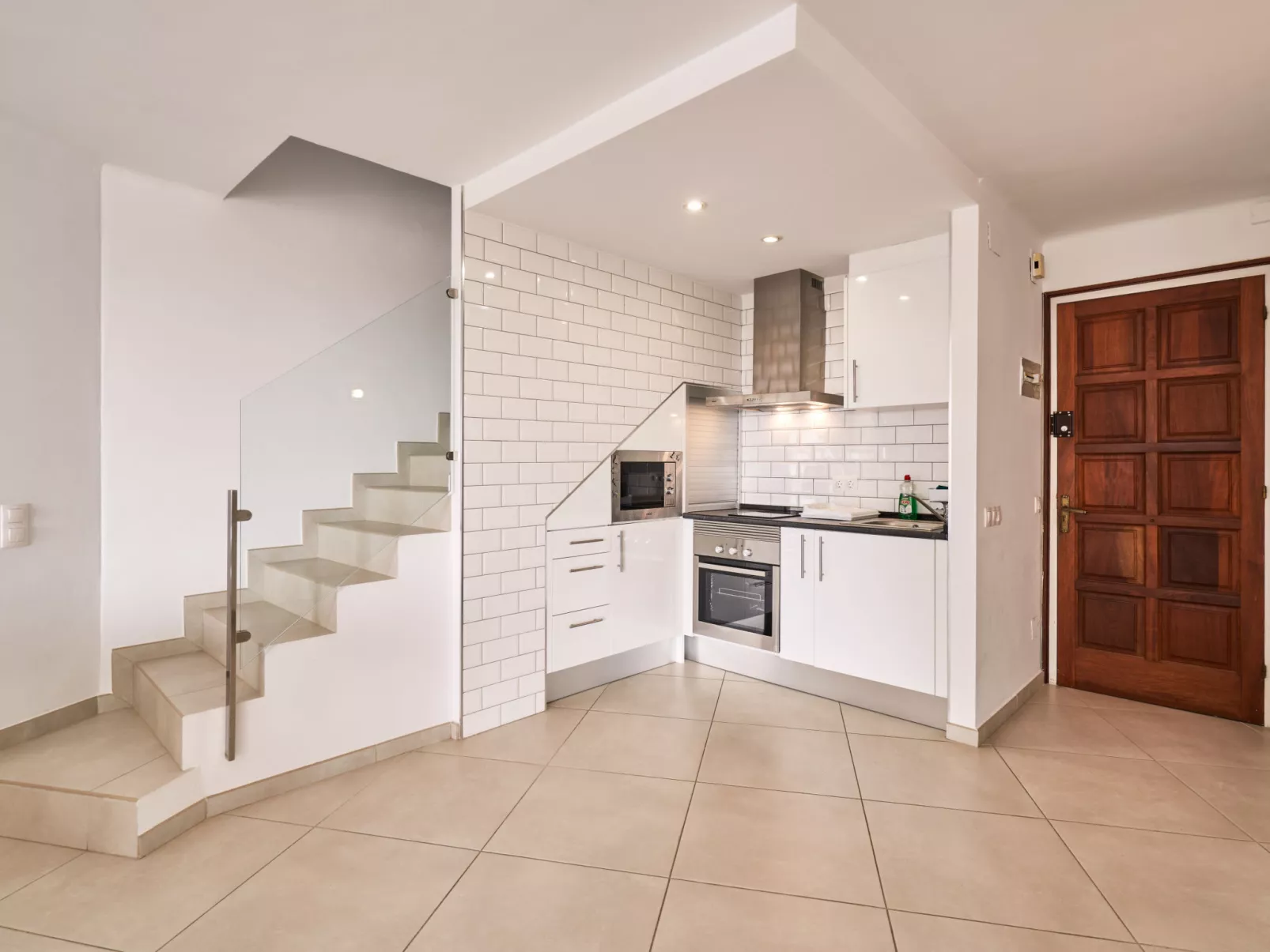 WELCS DUPLEX 026 EMP frente al canal y vistas - Drinnen