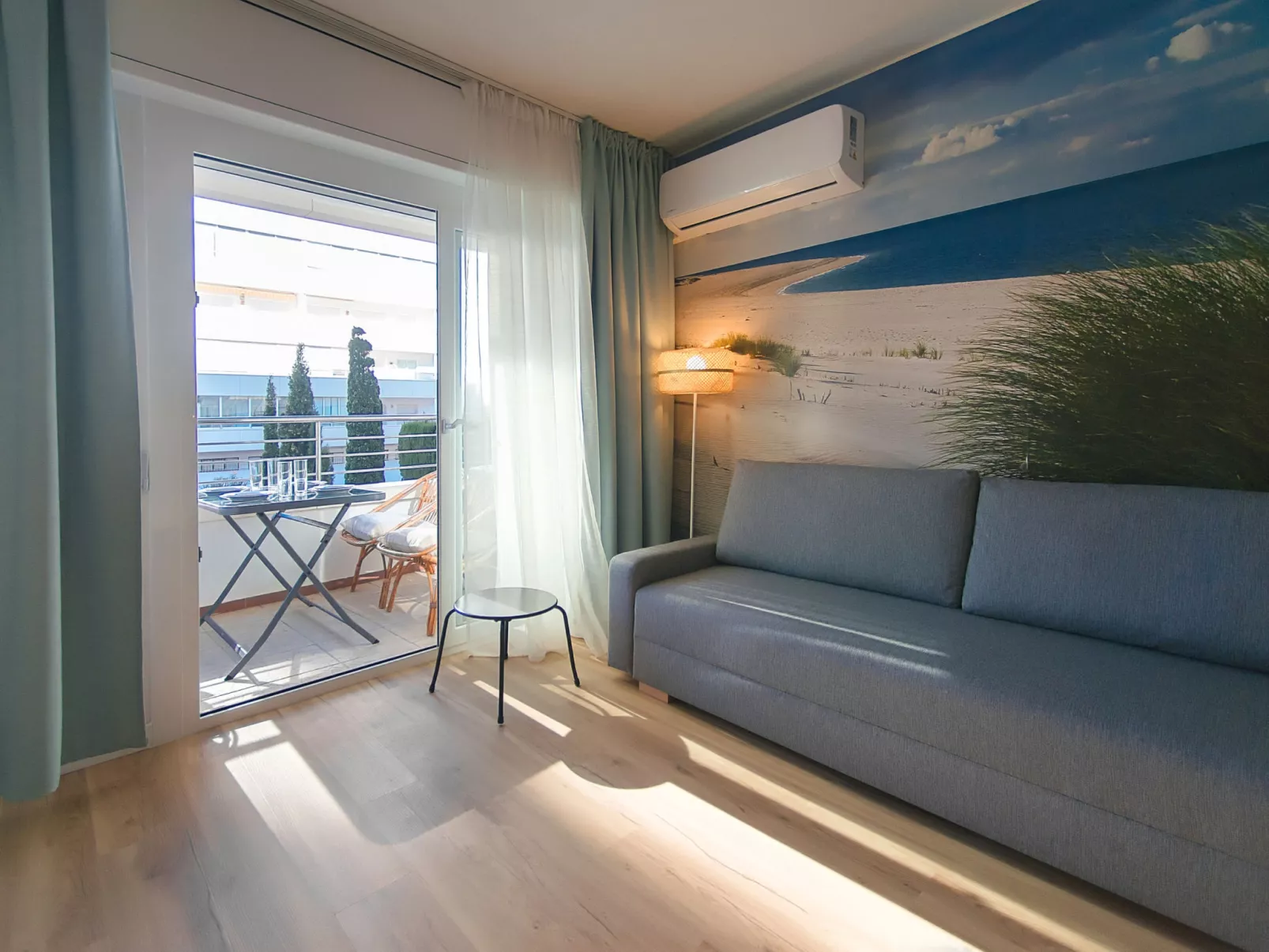 WELCS APARTAMENTO 224 EMP con TERRAZA - Drinnen