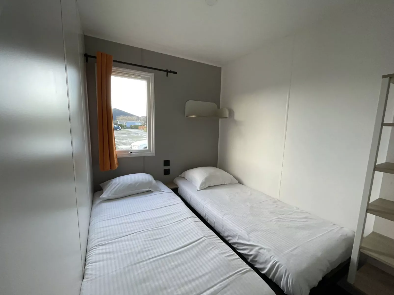 Vakantiepark Klein Strand - Comfort Chalet 6p - Drinnen