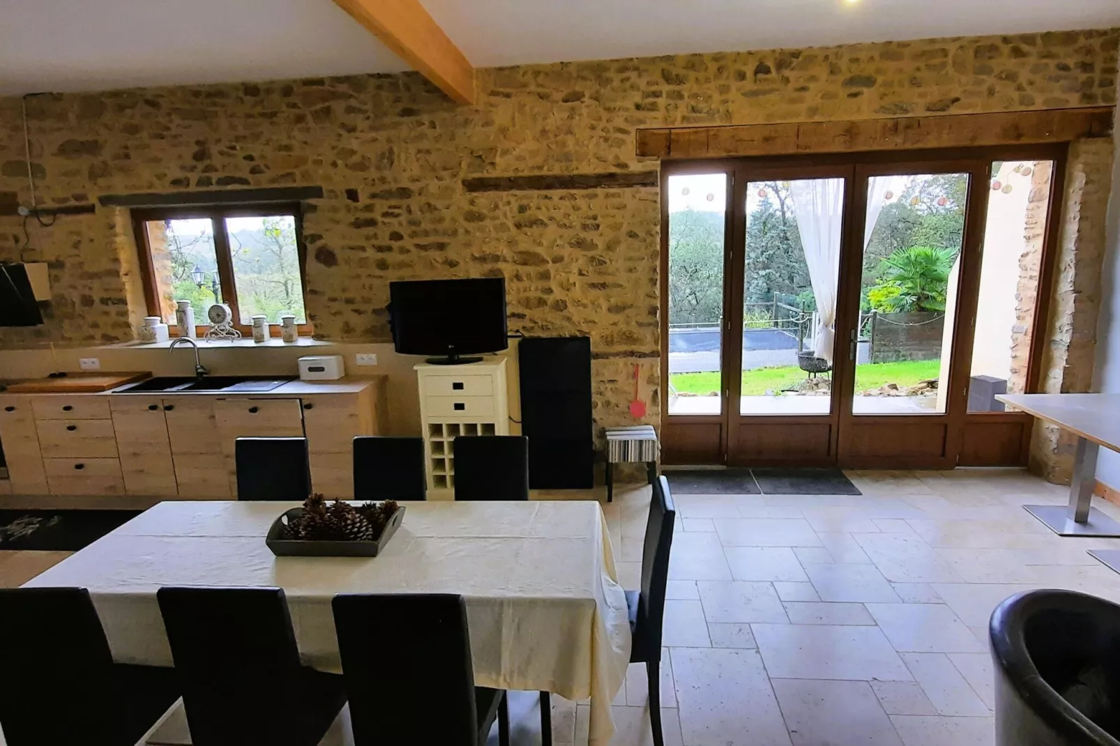 16 Chez Rambaud-Dining room