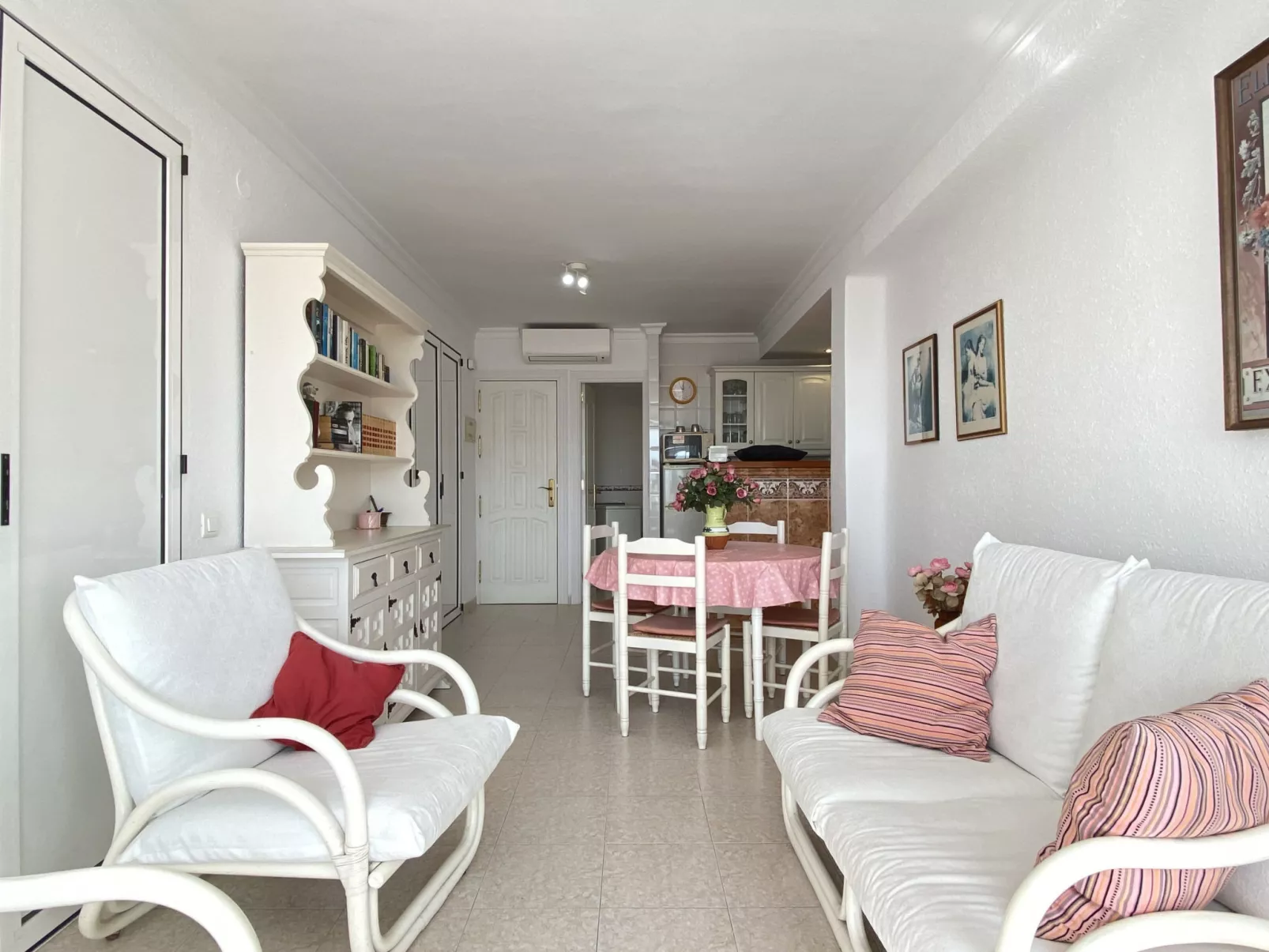 Coronado 73 Apartment by Casasol - Drinnen