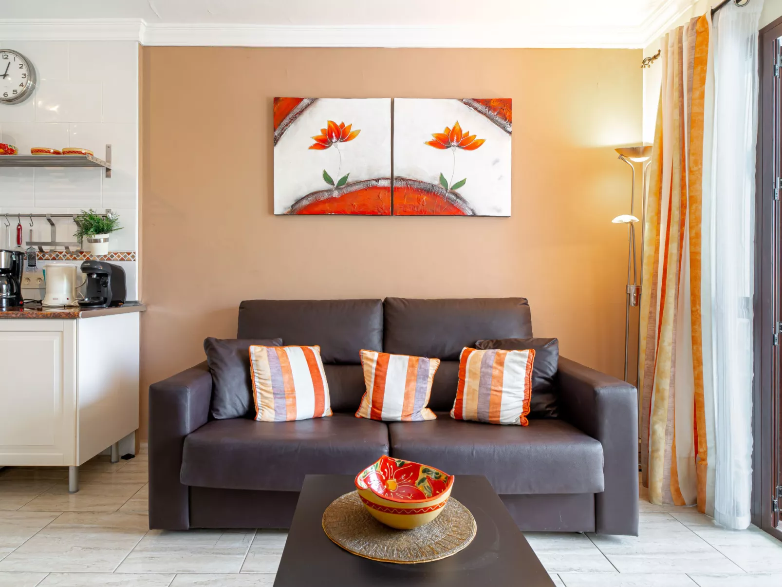 Capistrano Village Garden by Casasol - Drinnen