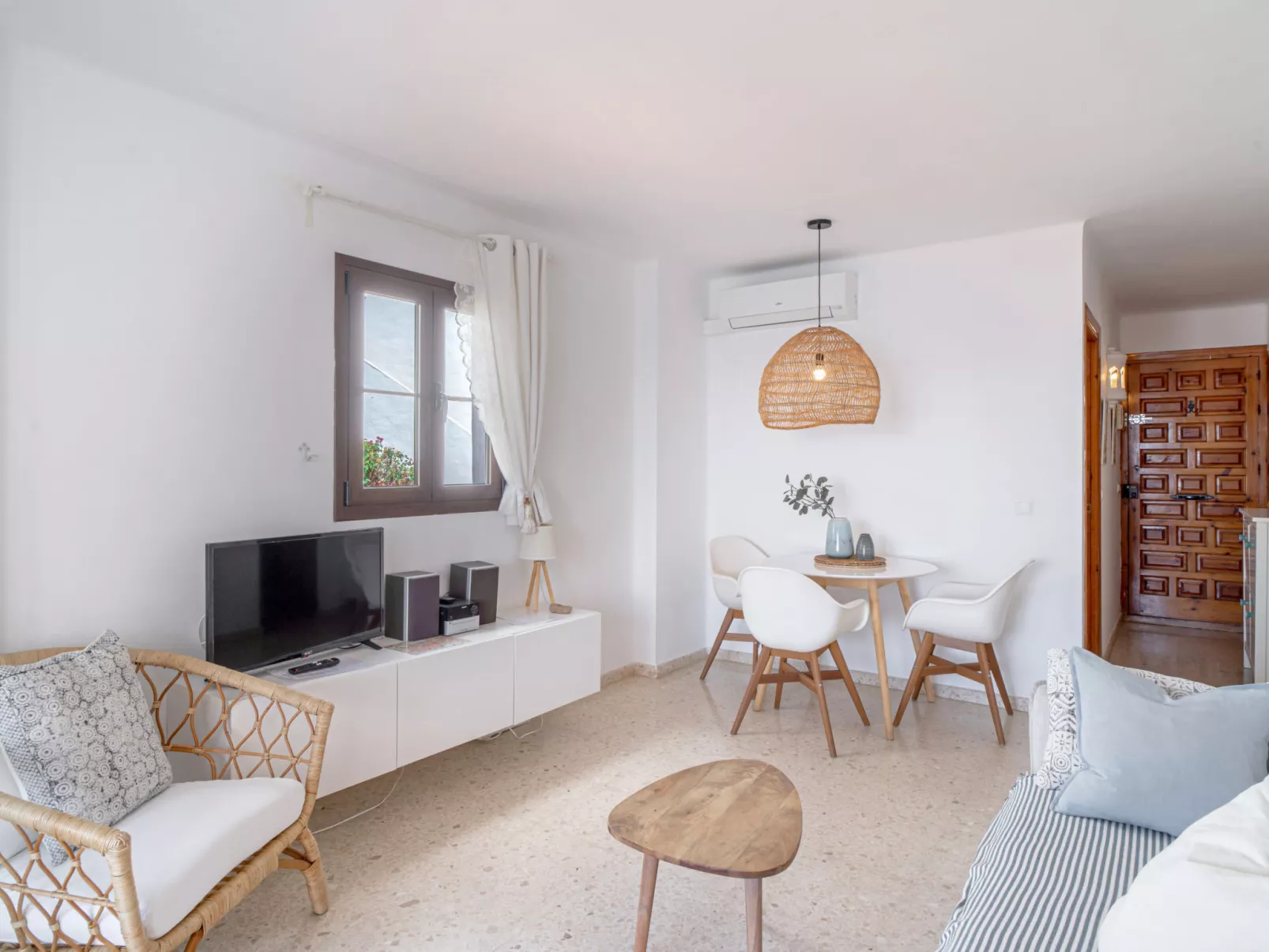 Capistrano Playa 715 by Casasol - Drinnen