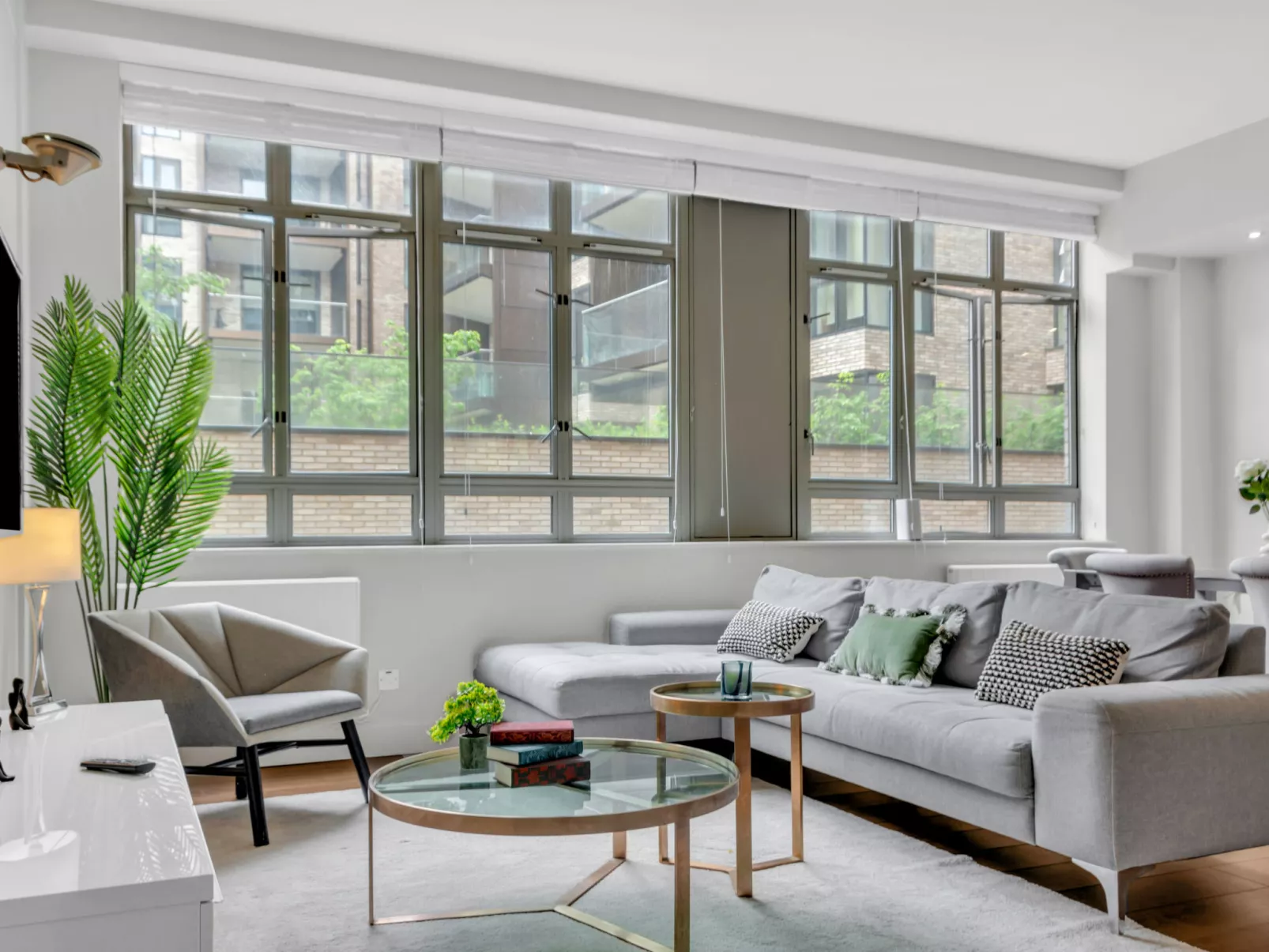 Lawerence apartment - Inside