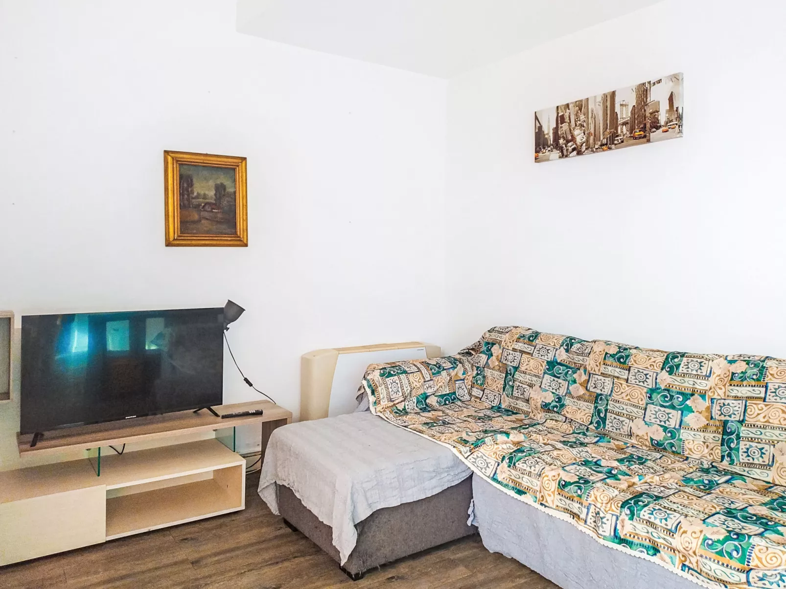 Lake & Pool - Dedans