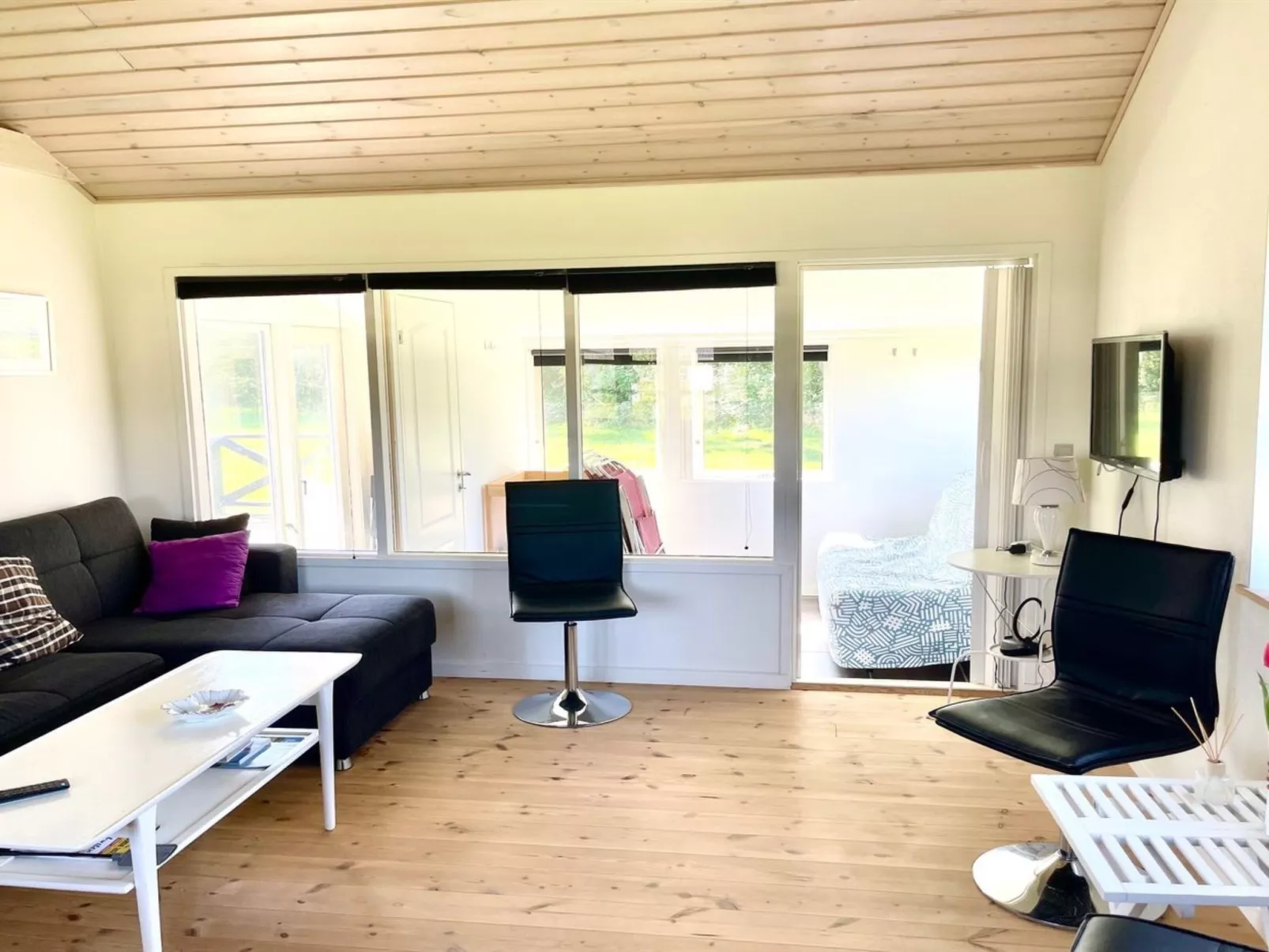 "Annelouise" - 180m to the fjord - Drinnen