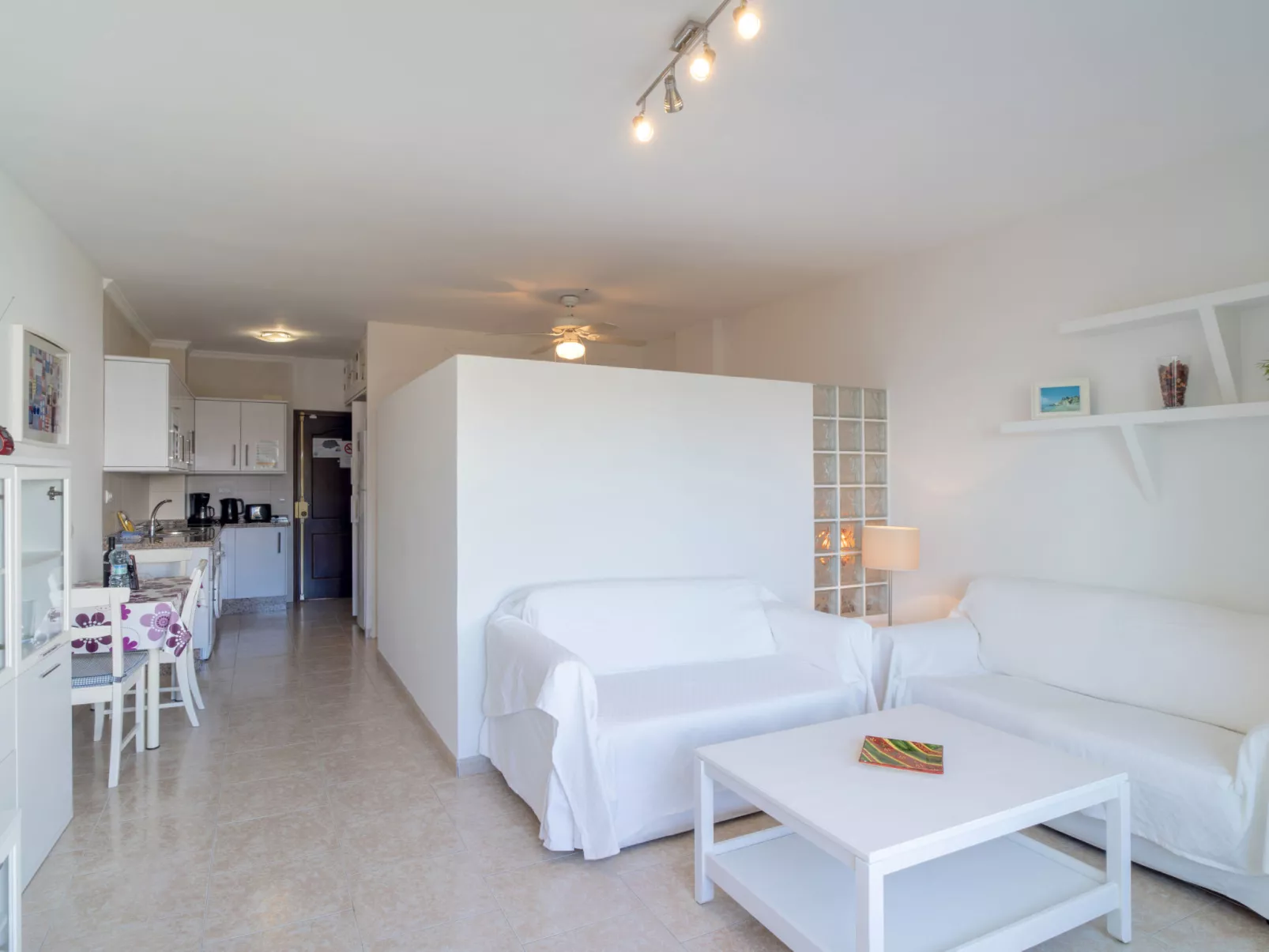 Carabeo 27 Studio by Casasol - Dedans