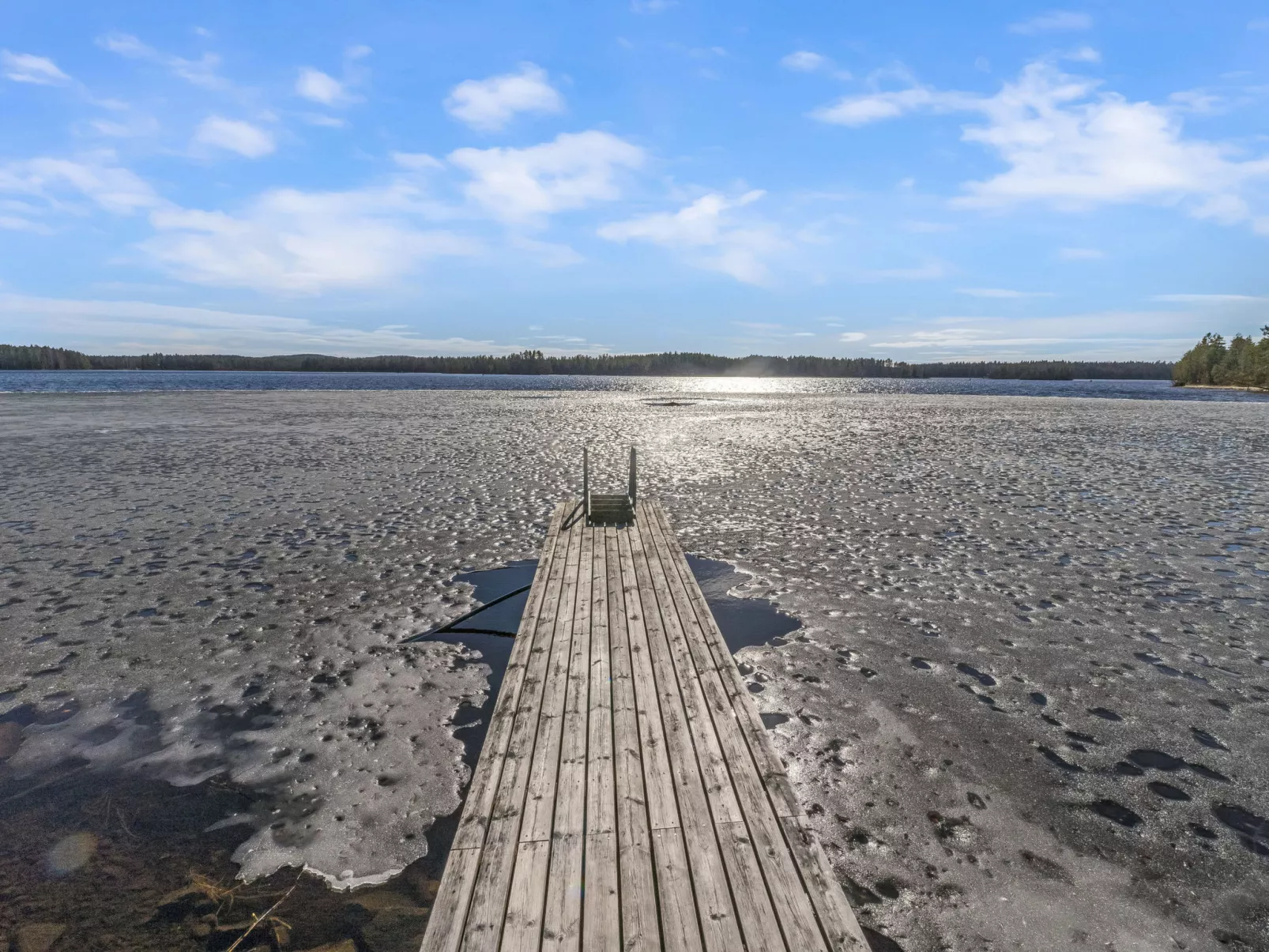 Peltoneuvos - Drinnen