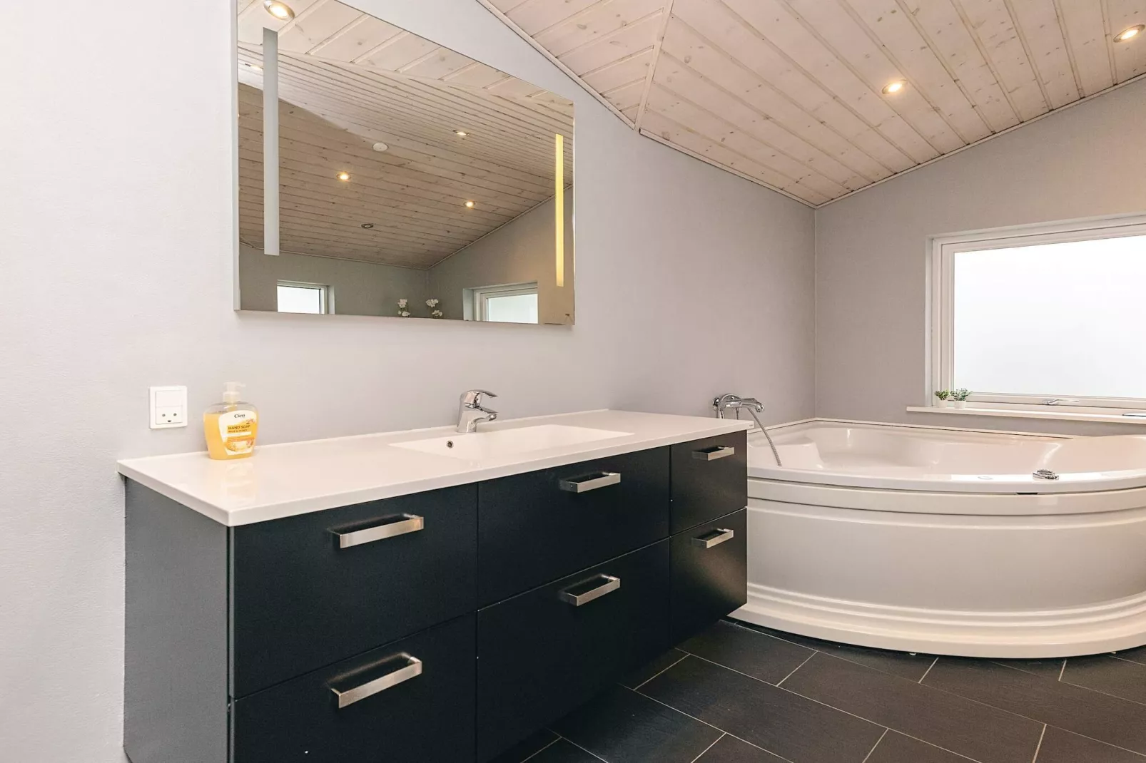8 person holiday home in Sæby - Indoor