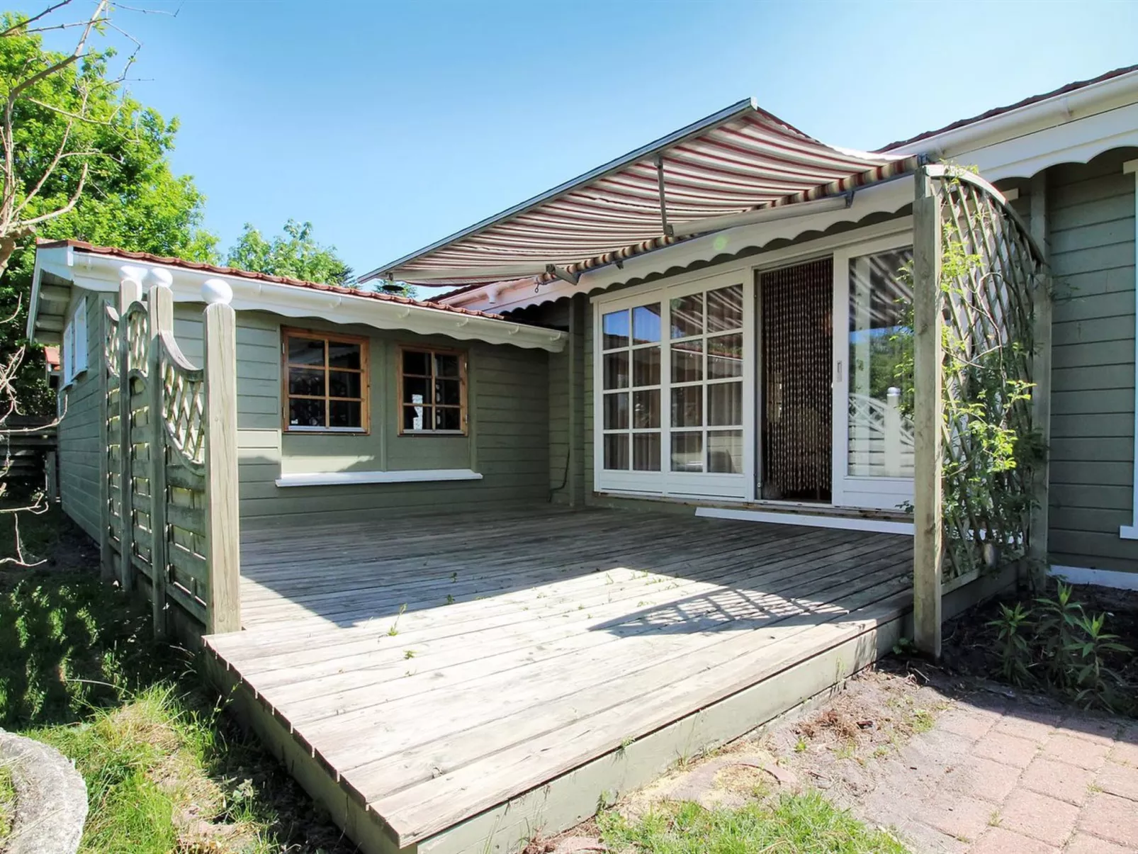 "Enrik" - 123m from the sea - Draußen