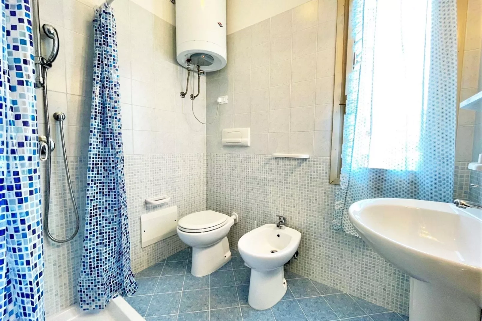 LN 22/89-Bathroom