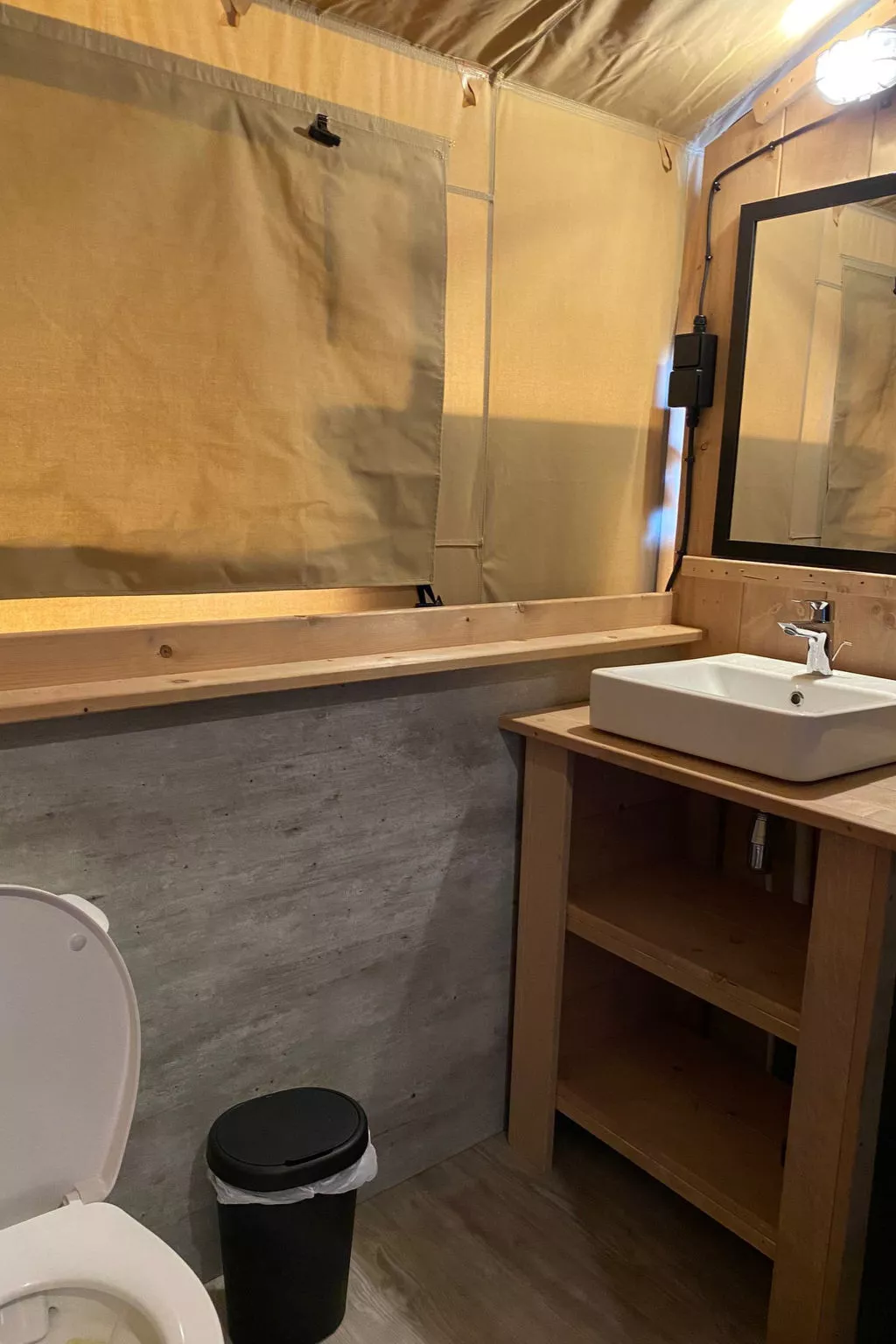 Camping Hofstede Zonnevliet - Safaritent - Dedans